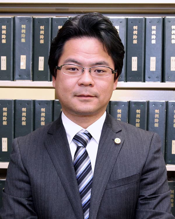 西日本綜合法律事務所 代表宮地 慎二