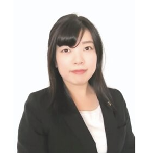 しらゆり法律事務所 代表昆 佳子 （こん よしこ）
