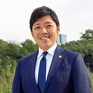 弁護士法人 プロテクトスタンス　東京事務所 代表五十部 紀英（いそべ としひで）